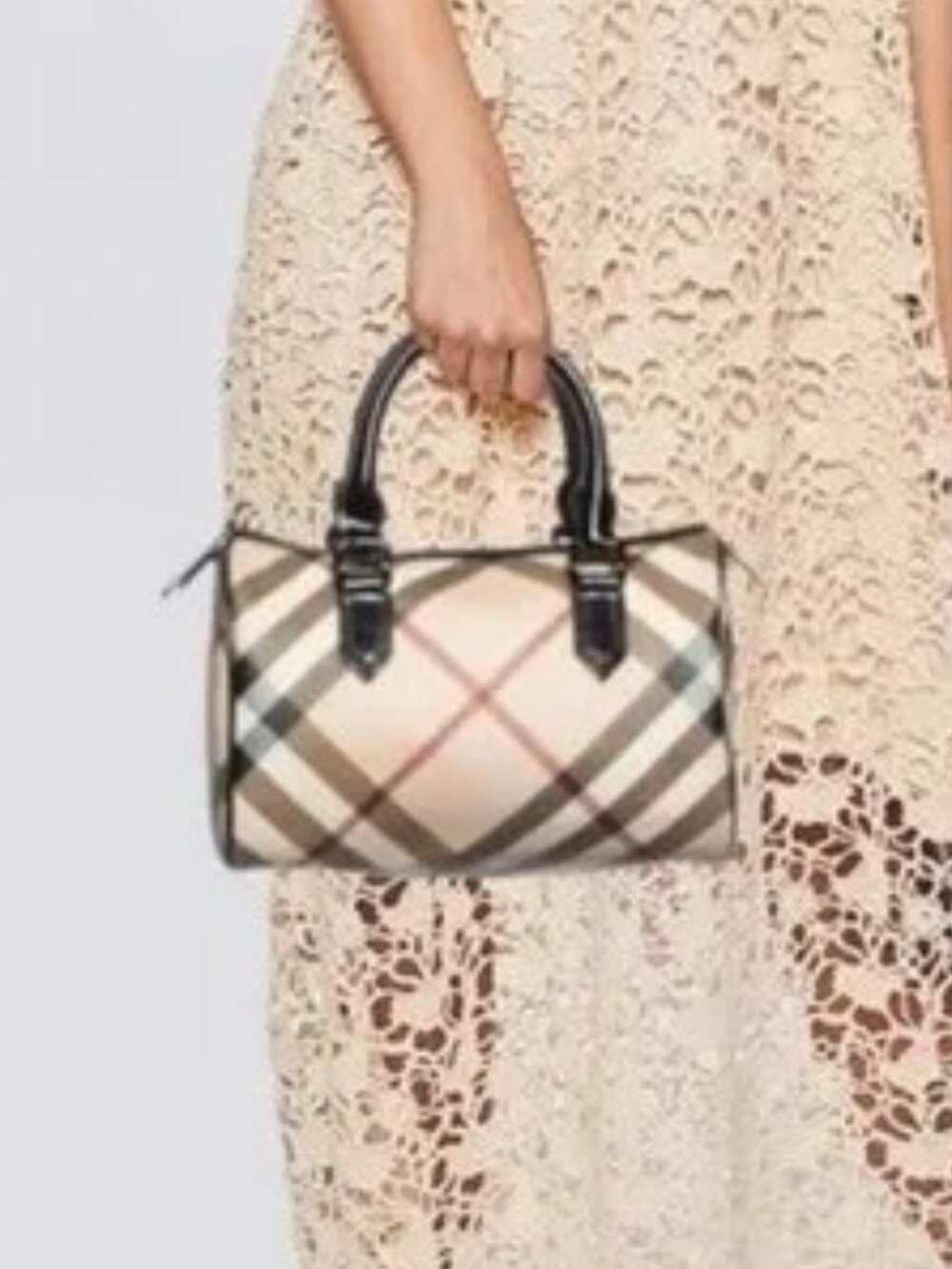 BURBERRY CHESTER BAG BEIGE/BLACK NOVA CHECK PVC & PATENT LEATHER - Picture 5 of 7